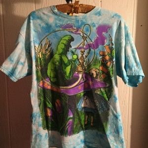 ALICE IN WONDERLAND tie dye tee 🐛